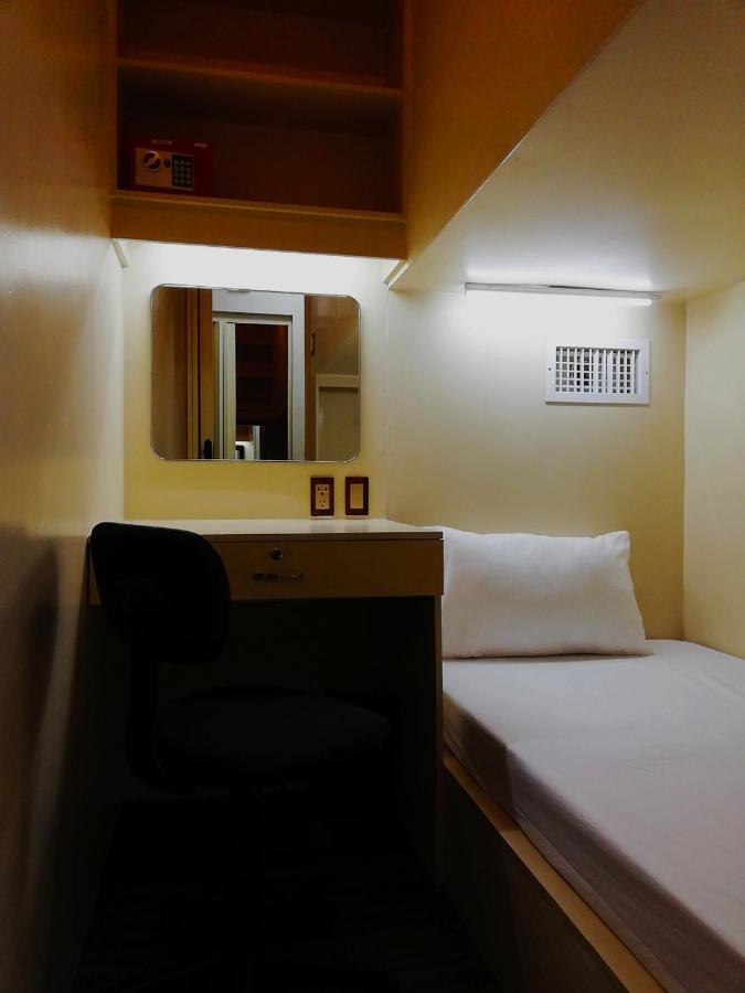 Subic Bay Hostel 오롱가포 외부 사진
