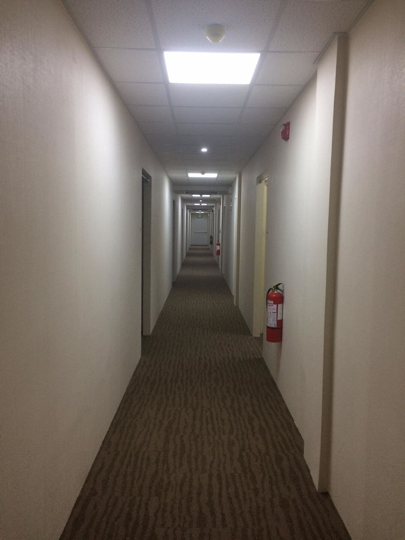 Subic Bay Hostel 오롱가포 외부 사진