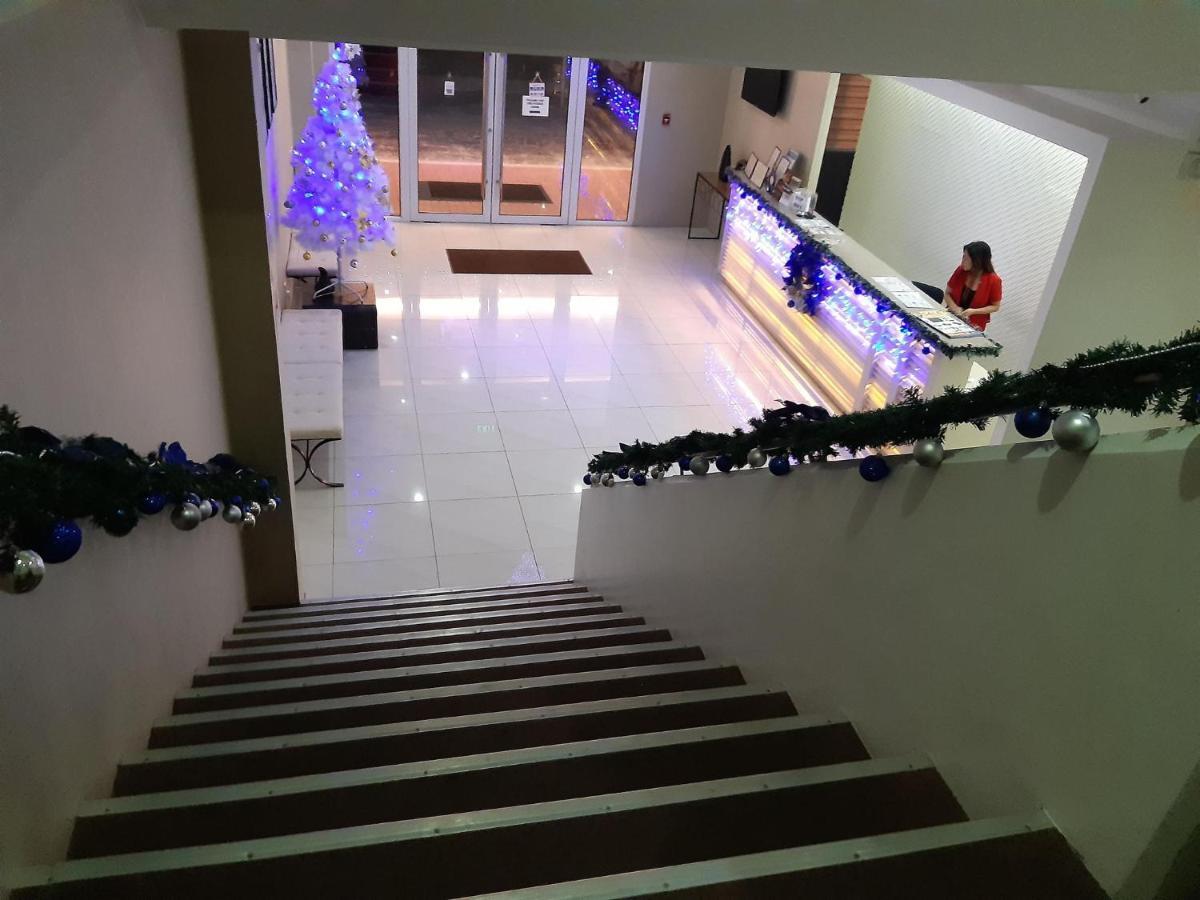 Subic Bay Hostel 오롱가포 외부 사진